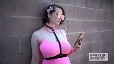 Prostituierte, die sich zu Hause fickt