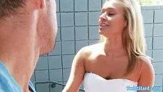 Jouer Alina Eremia embrasse son petit ami et le baise avec du sexe Xxx Porn