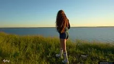 Jouer sesso in natura con una ragazza