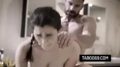 Odtwórz Valentina Nappi: Hot Brunette Maid w tabu hardcore spotkanie