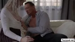 تشغيل Super Hot TS Lianna Lawson قصف الحمار زميلها في الفصل