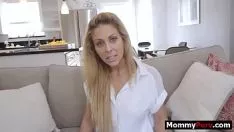 Reproducir el filma a esta perra chupando su polla
