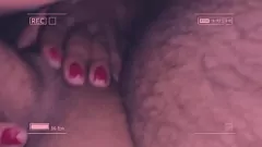 Afspelen Het hete welkom thuis van het Morena-paar: explosieve cumshot na oraal genot